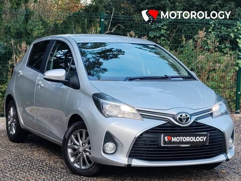 Silver Used 2016 Toyota Yaris Hatchback | £6,250 (Fair price) - Image 1/4