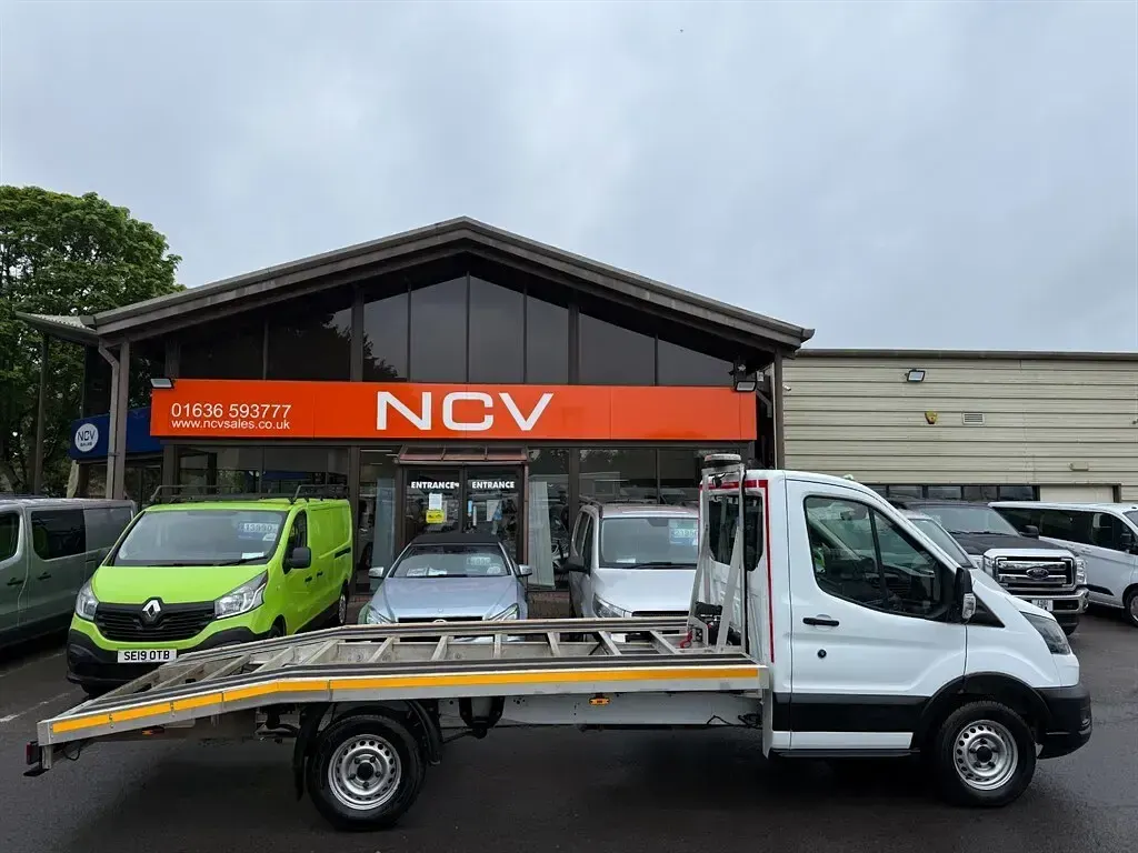 Used Ford Transit 130 HP (95 kW) 2021 White Van