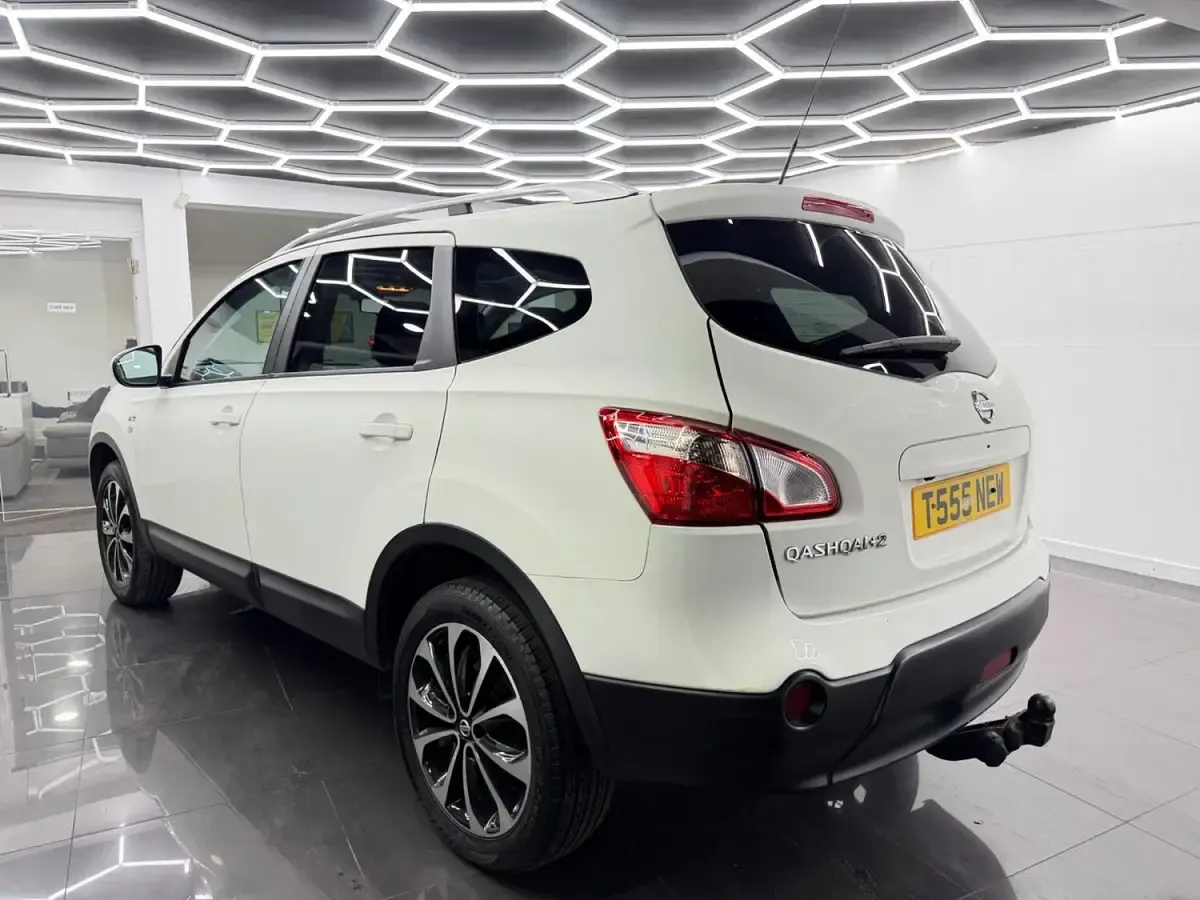 Used Nissan Qashqai +2 N-TEC 117 HP (86 kW) 2011 White SUV