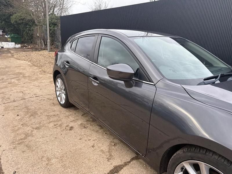 Used Mazda 3 Inclusive 105 HP (77 kW) 2016 Grey Hatchback
