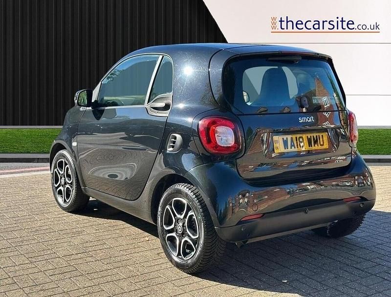 Used Smart ForTwo Coupé Premium 90 HP (66 kW) 2018 Black Coupe
