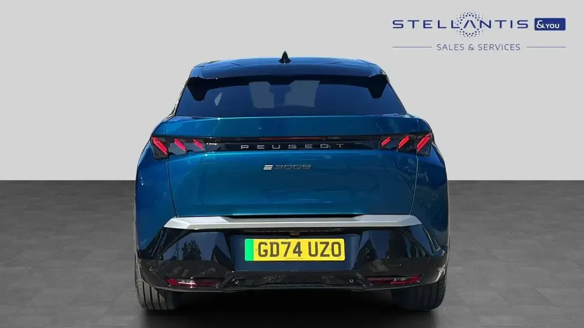 Used Peugeot e-3008 GT 152 kW (207 HP) 2025 Blue SUV