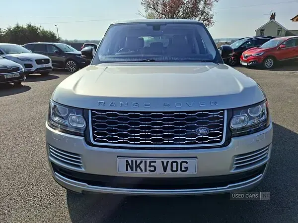 Used Land Rover Range Rover Vogue 306 HP (225 kW) 2015 Gold SUV