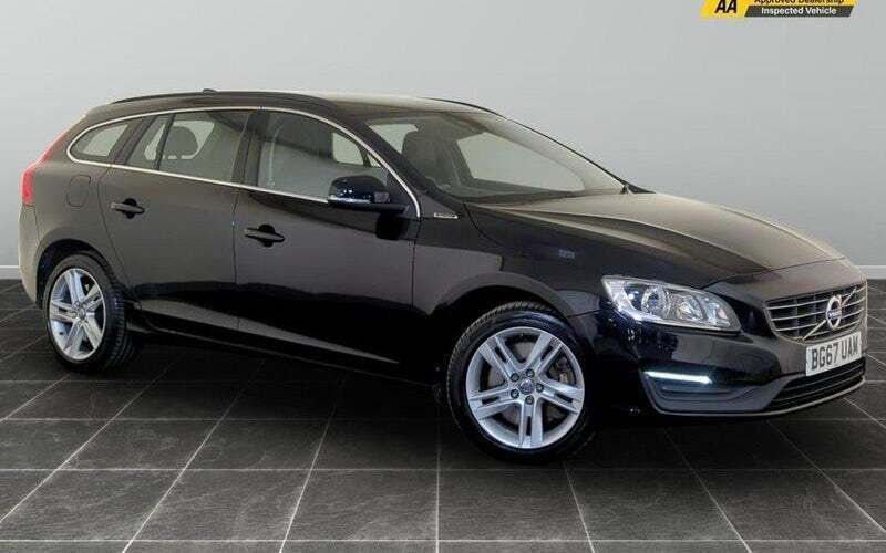 Used 2018 Volvo V60 SE Estate | £7,995 - Image 1/2
