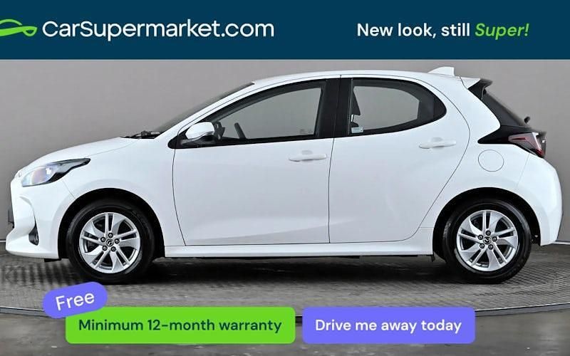 Begagnad Mazda 2 116 HK (85 kW) 2023 Vit Halvkombi