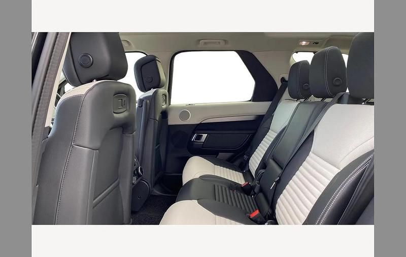 New Land Rover Discovery 5 350 HP (257 kW) 2025 Santorini black SUV