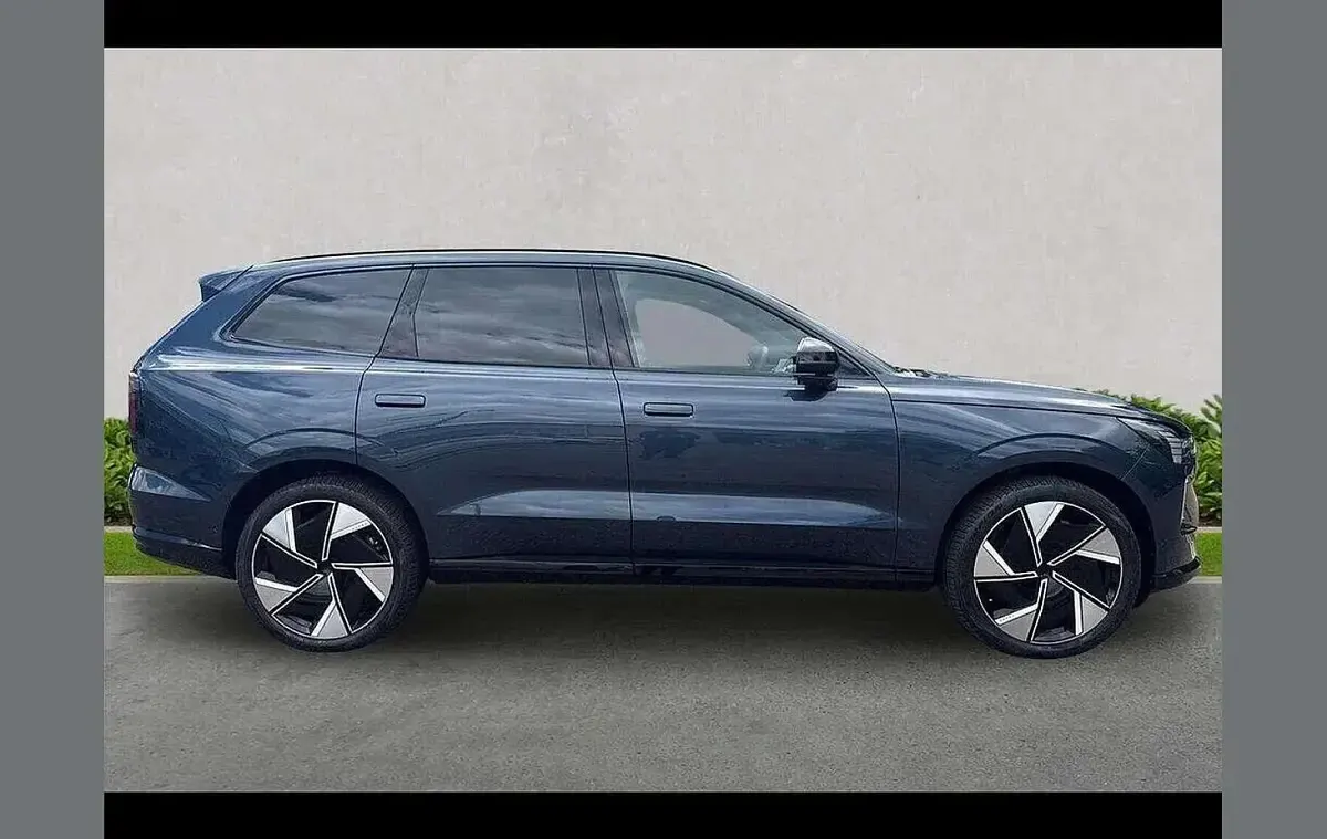 New Volvo EX90 Ultra 300 kW (408 HP) 2026 Blue SUV