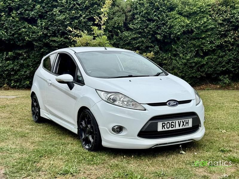 White Used 2011 Ford Fiesta Metall Hatchback | £3,450 (A bit pricey) - Image 1/4