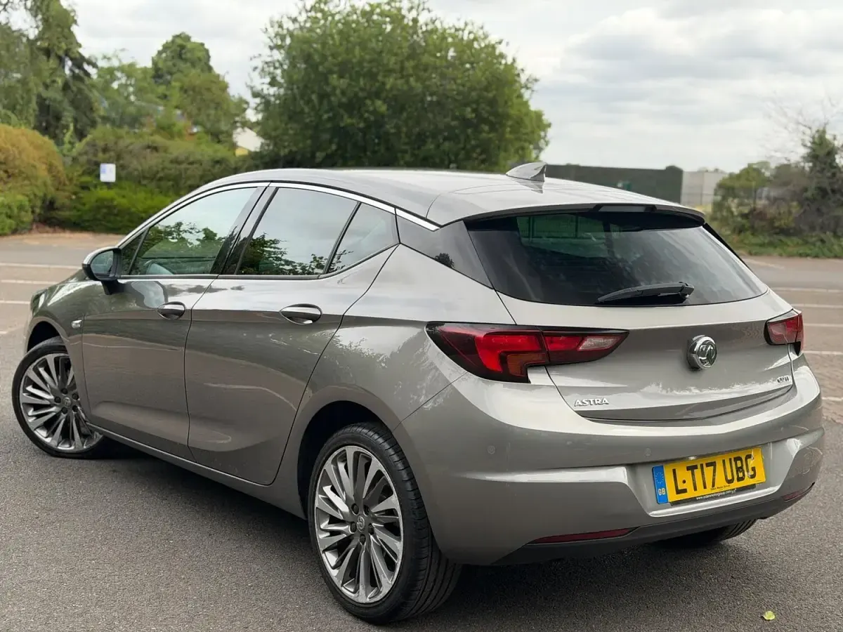 Used Vauxhall Astra Elite 2017 Grey Hatchback