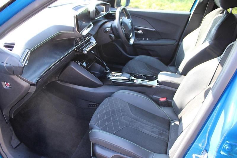 Used Peugeot e-2008 Premium 98 kW (134 HP) 2023 Blue SUV