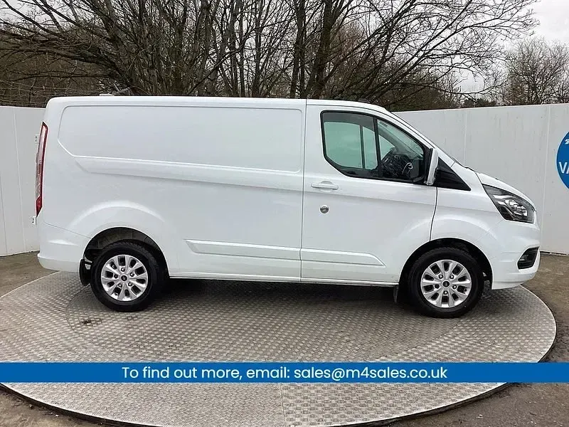Usado Ford Transit Custom Limited 130 HP (95 kW) 2021 Branco Van