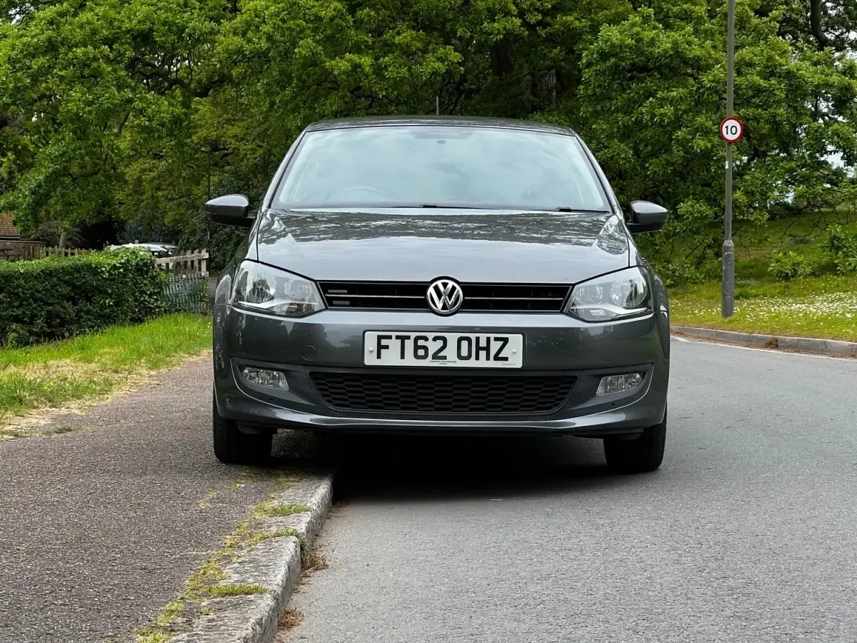 Begagnad VW Polo Match 75 HK (55 kW) 2013 Grå Halvkombi