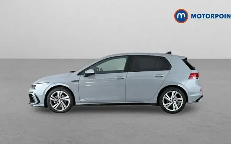 Used VW Golf VIII R-line 131 HP (96 kW) 2024 Hatchback