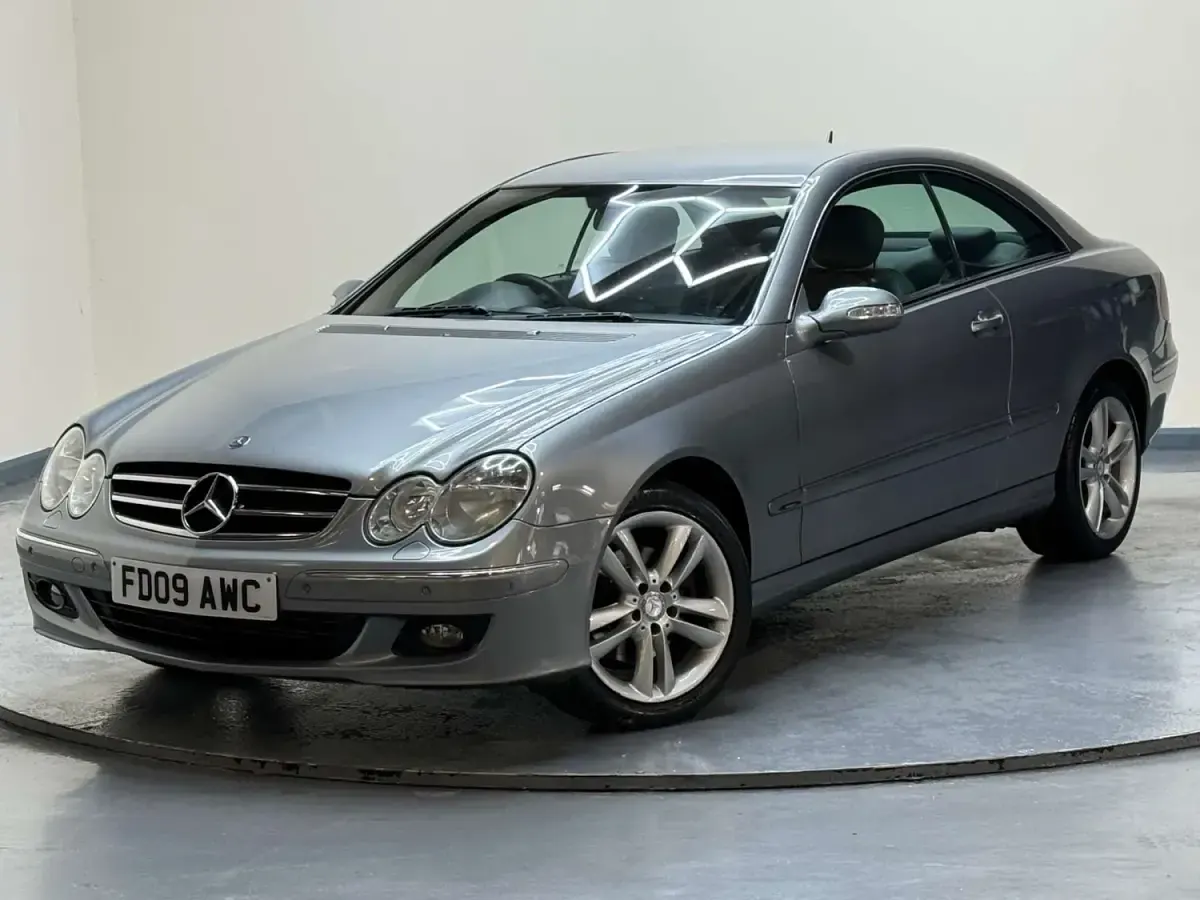Begagnad Mercedes CLK200 Avantgarde 2009 Silver Sportkupé
