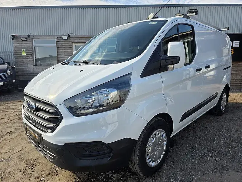 Used Ford Transit Custom 105 HP (77 kW) 2018 White Van