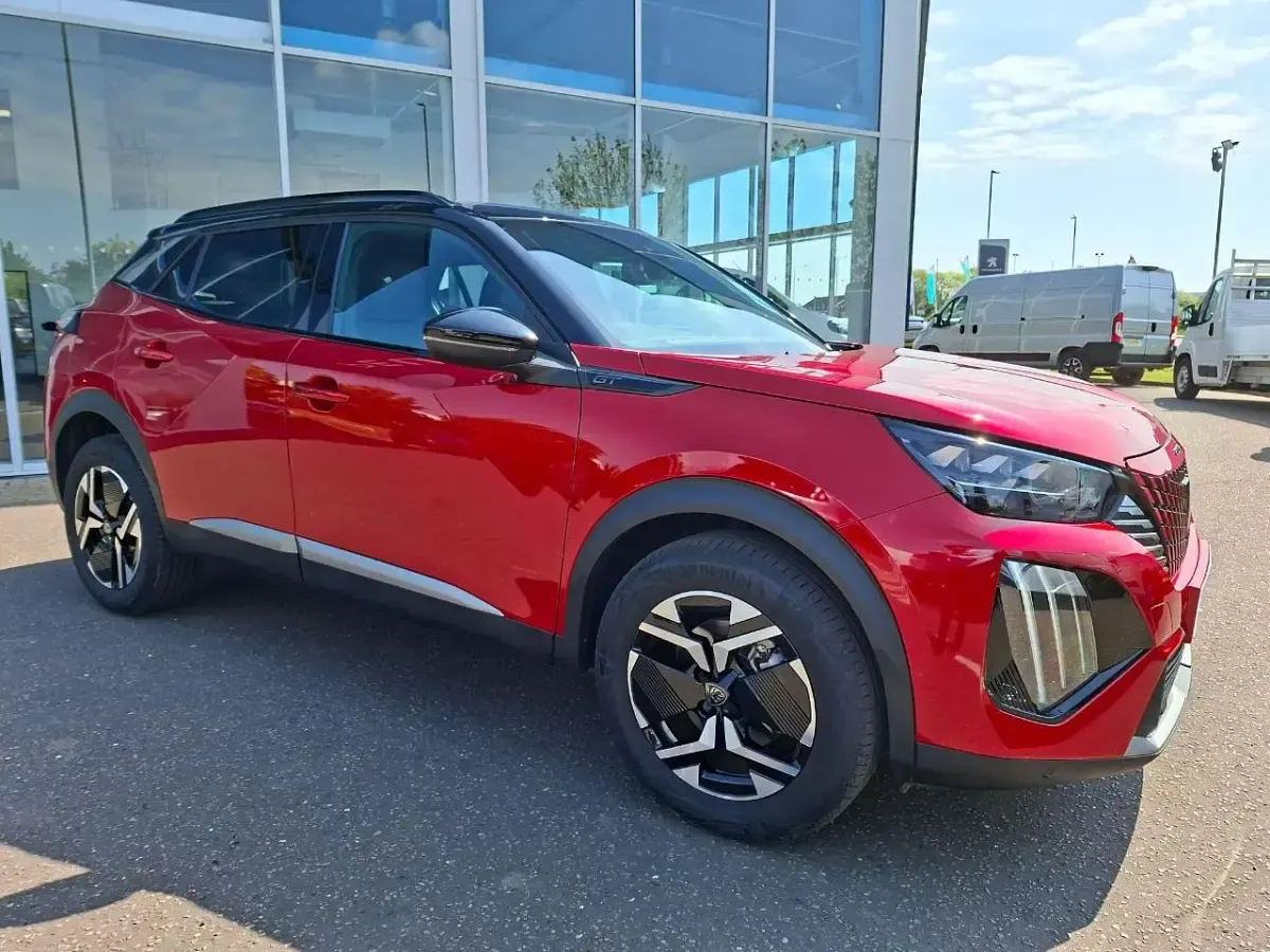 Second-hand Peugeot 2008 GT 134 CP (98 kW) 2025 Roșu SUV