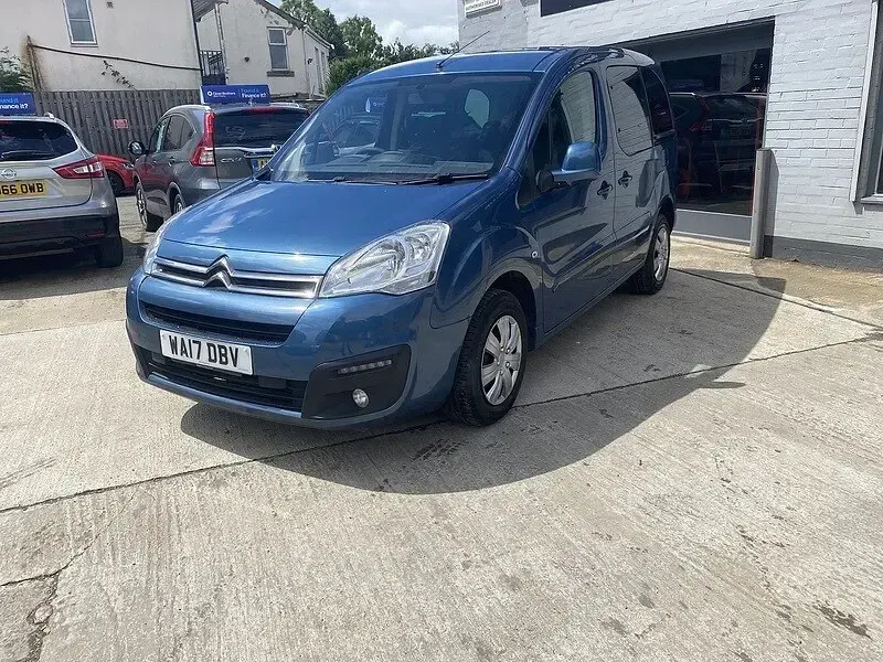 Used Citroën Berlingo Feel 2017 Blue MPV