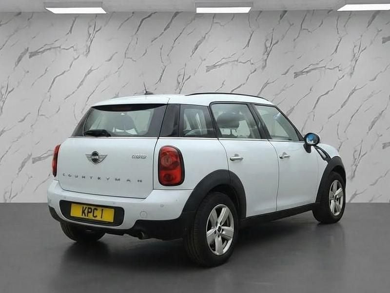 Used Mini Cooper 122 HP (89 kW) 2014 White Hatchback