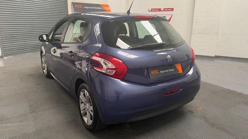 Used Peugeot 208 Active 82 HP (60 kW) 2013 Blue Hatchback