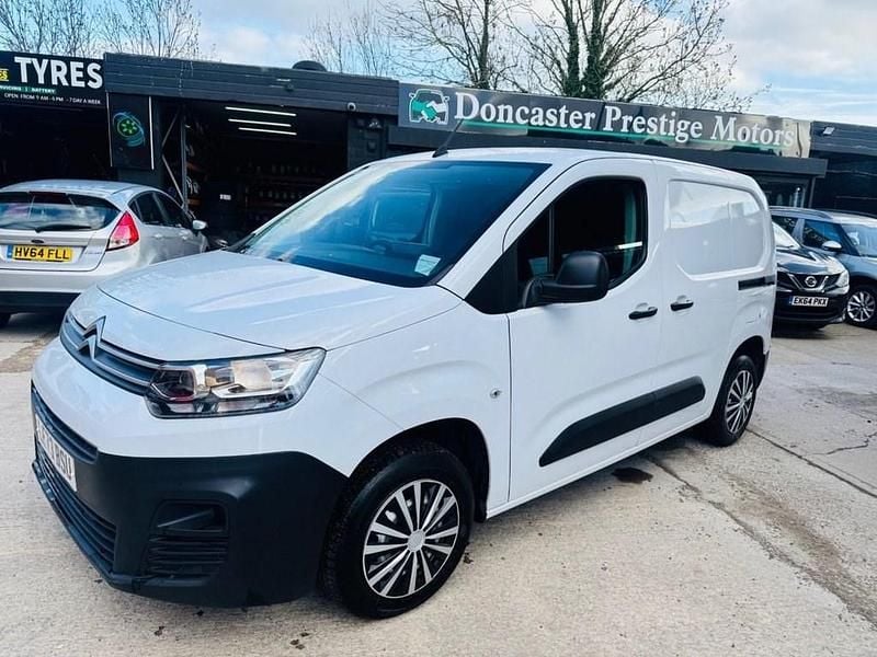 Used Citroën Berlingo 2023 White MPV