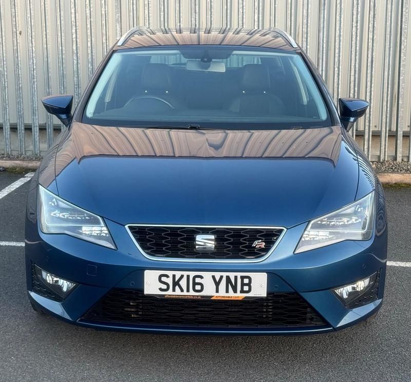 Used Seat Leon FR 150 HP (110 kW) 2016 Blue Estate