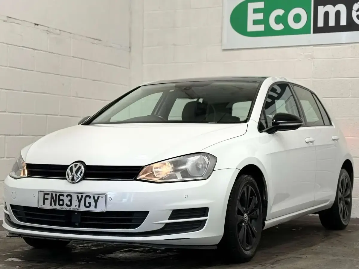 Used VW Golf VII SE 122 HP (89 kW) 2013 White Hatchback