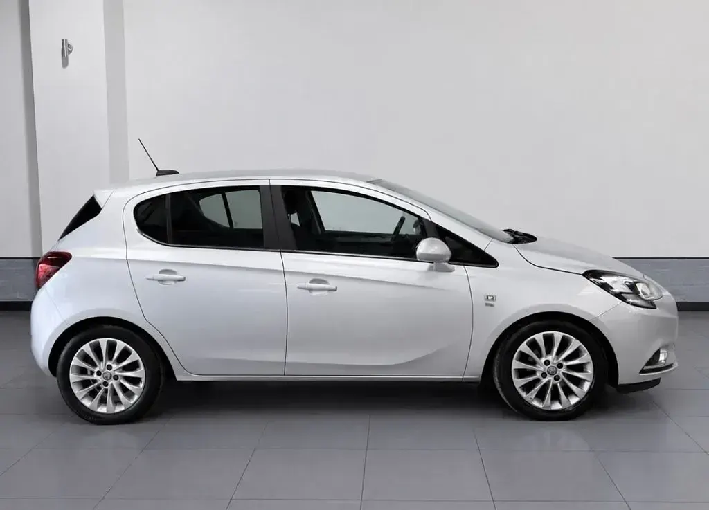 Used Vauxhall Corsa 90 HP (66 kW) 2016 Silver Hatchback