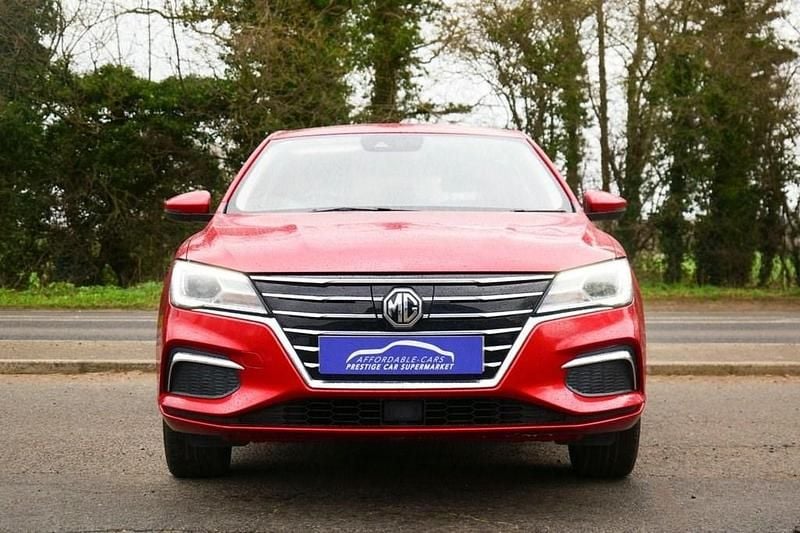 Used MG MG5 EV Excite 114 kW (156 HP) 2021 Red Estate