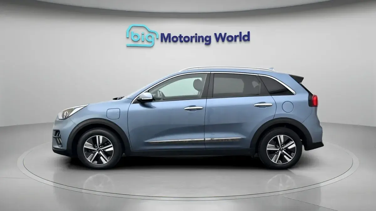 Used Kia Niro 141 HP (103 kW) 2021 Blue SUV