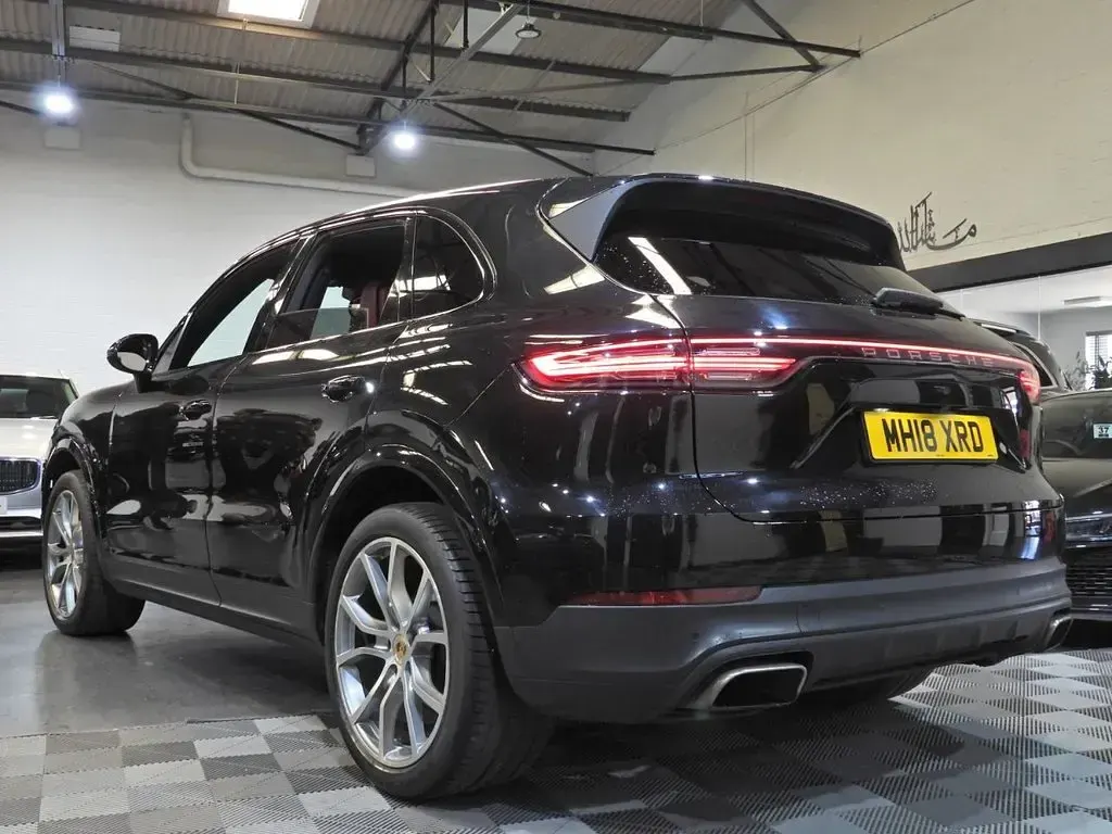 Used Porsche Cayenne 340 HP (250 kW) 2018 Black SUV