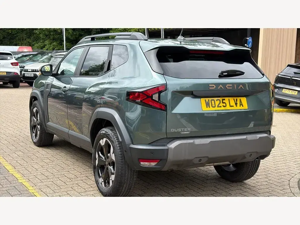 Used Dacia Duster Extreme 2025 Green Estate