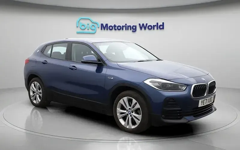 Begagnad BMW X2 Sport Line 221 HK (162 kW) 2022 Blå SUV