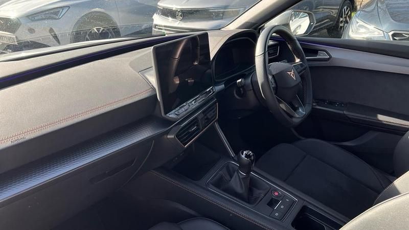 Used Cupra Leon 150 HP (110 kW) 2025 White Hatchback