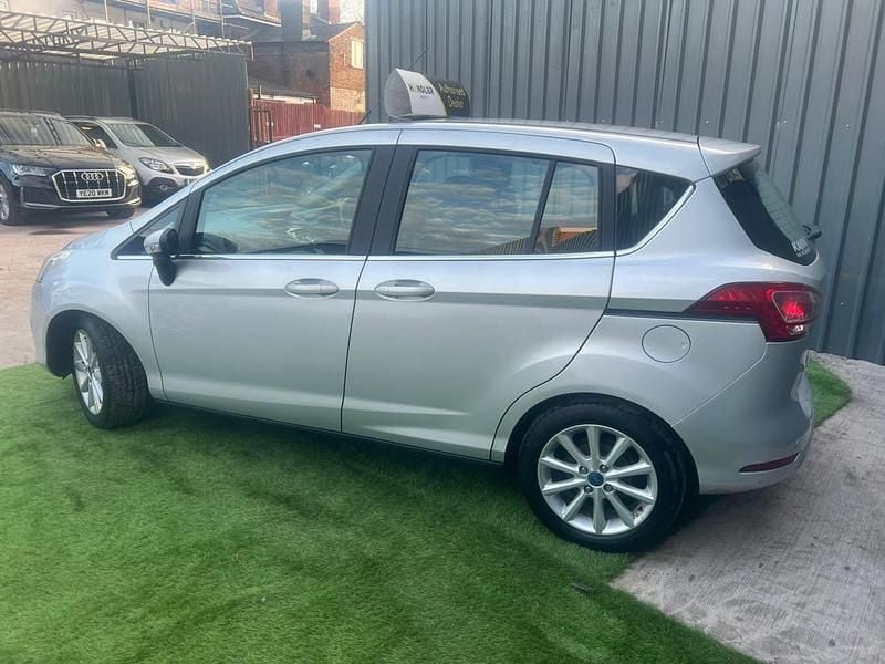 Usado Ford B-MAX Titanium 105 HP (77 kW) 2014 Prateado Monovolume