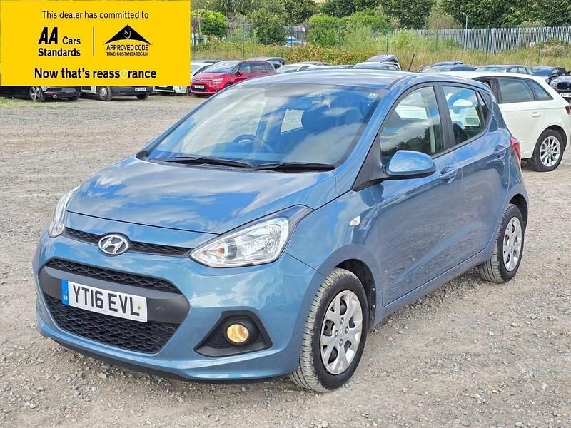 Blue Used 2016 Hyundai i10 SE Hatchback | £7,988 (Fair price) - Image 1/4