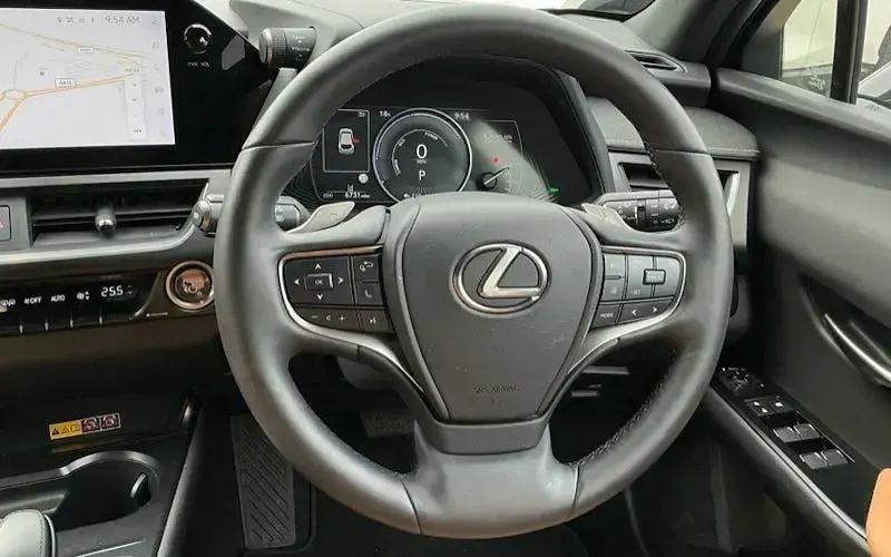 Used Lexus UX 300e 150 kW (204 HP) 2024 Blue SUV