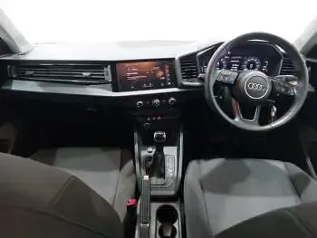 Used Audi A1 Design 95 HP (69 kW) 2022 White SUV