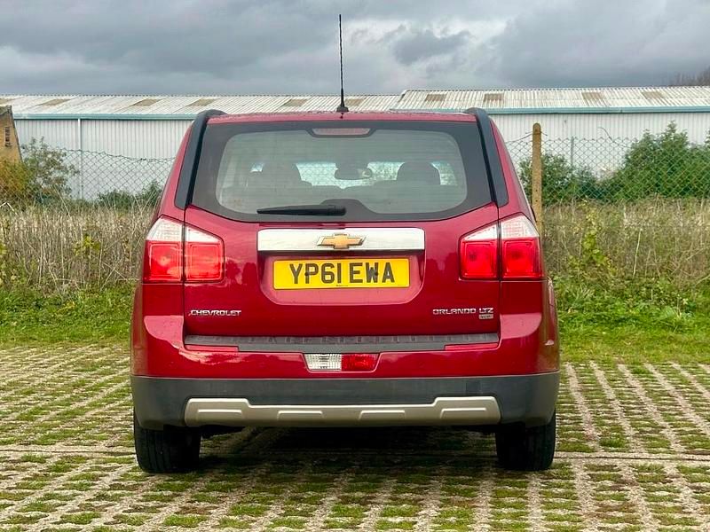 Used Chevrolet Orlando LTZ 160 HP (117 kW) 2012 Red MPV