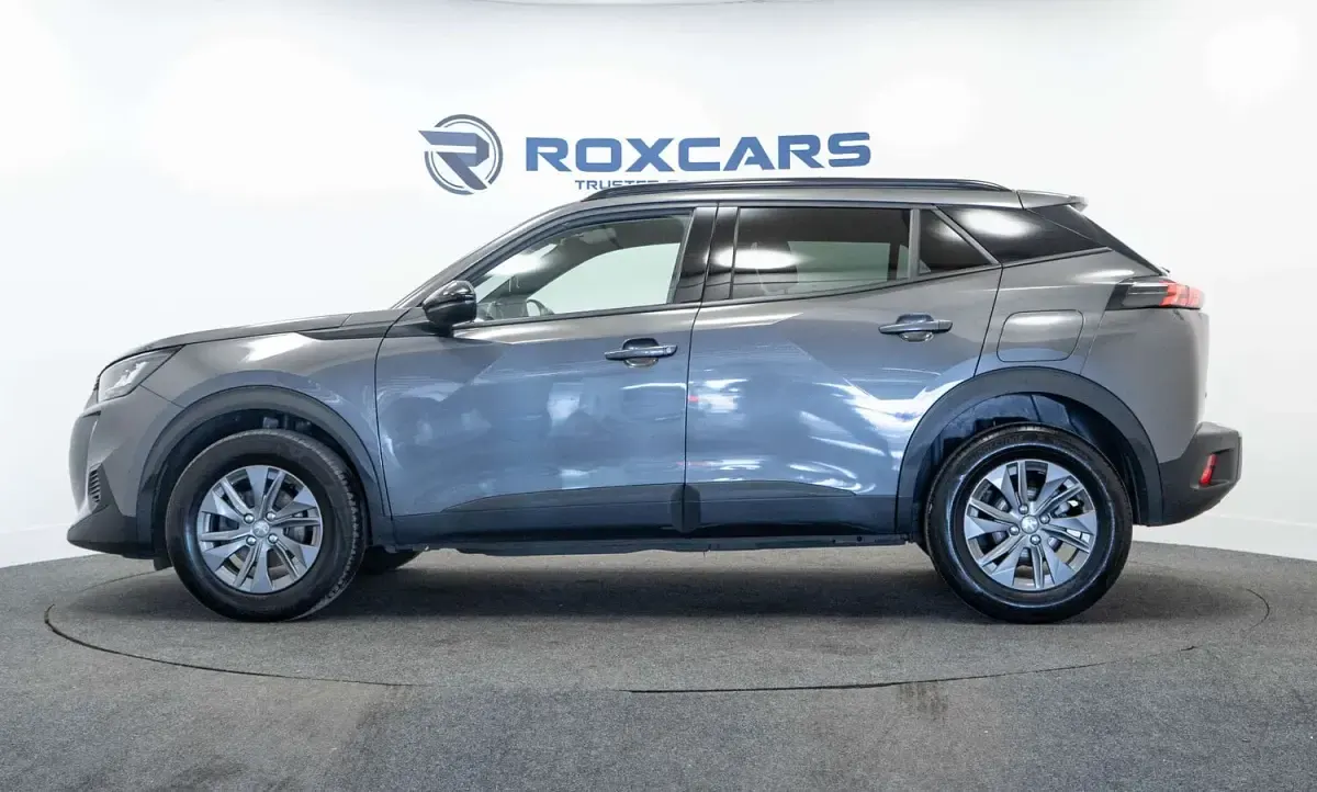 Used Peugeot 2008 Active+ 100 HP (73 kW) 2023 Grey SUV