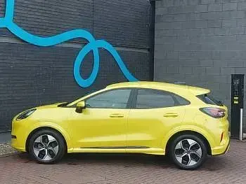 Used Ford Puma Select 122 kW (167 HP) 2025 Yellow SUV