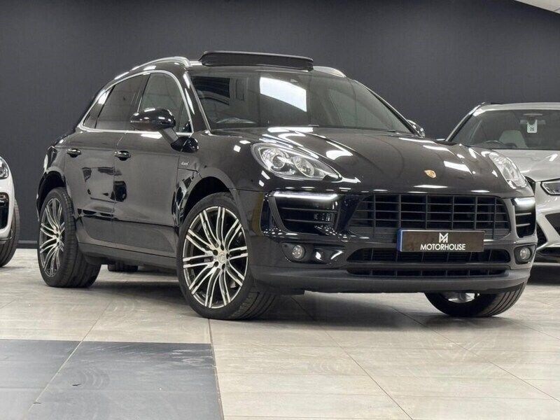 Black Used 2015 Porsche Macan SUV | £18,995 (A bit pricey) - Image 1/4