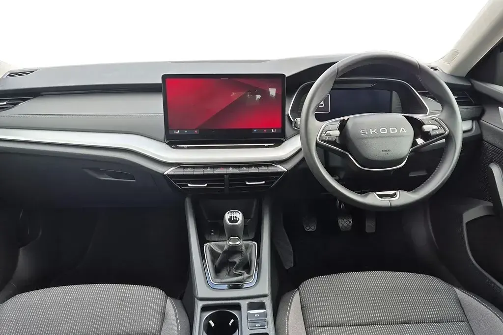 Gebraucht Skoda Octavia SE Technology 116 PS (85 kW) 2025 Grau Kombi
