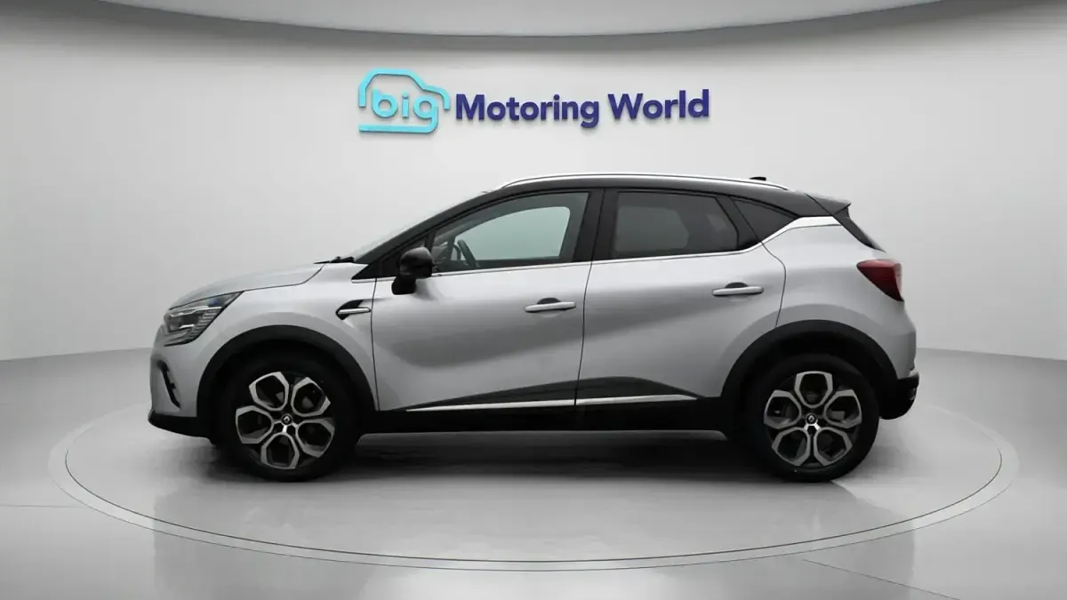 Used Renault Captur Techno 90 HP (66 kW) 2023 Grey/black SUV