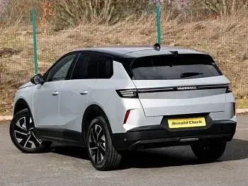 New Vauxhall Grandland X Design Edition 145 HP (106 kW) 2026 Silver SUV