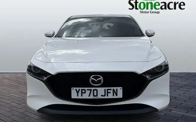 Used Mazda 3 Inclusive 180 HP (132 kW) 2019 White Hatchback