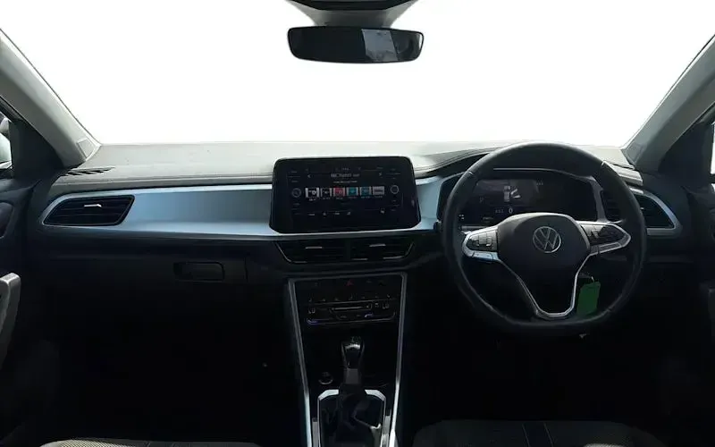 Used VW T-Roc Life 150 HP (110 kW) 2025 SUV