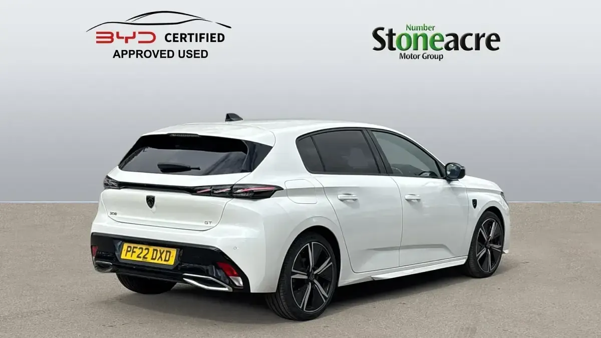 Used Peugeot 308 GTi 130 HP (95 kW) 2022 White Hatchback