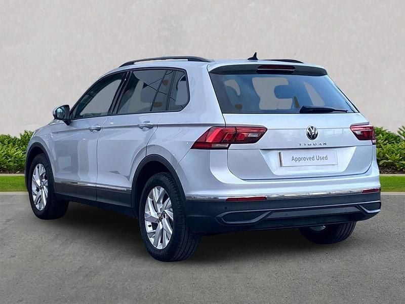 Used VW Tiguan Life 150 HP (110 kW) 2021 Silver SUV