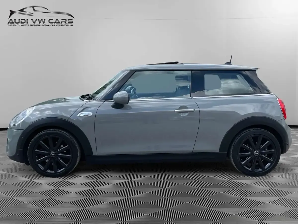 Begagnad Mini Cooper S Hatch 2014 Grå Halvkombi