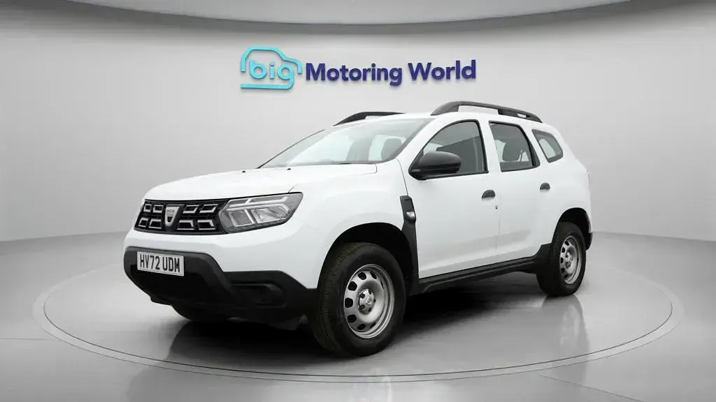 Used Dacia Duster Essentiel 90 HP (66 kW) 2022 White SUV
